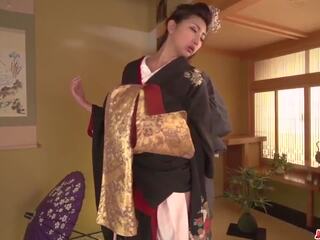 Milf je navzdol ji kimono za a velika kurac: brezplačno hd odrasli film 9f